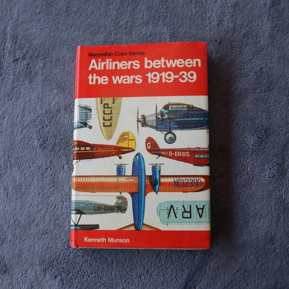 Airliners Between The Wars 1919-39 by Ken Munson Pre Owned #479 RuvieT